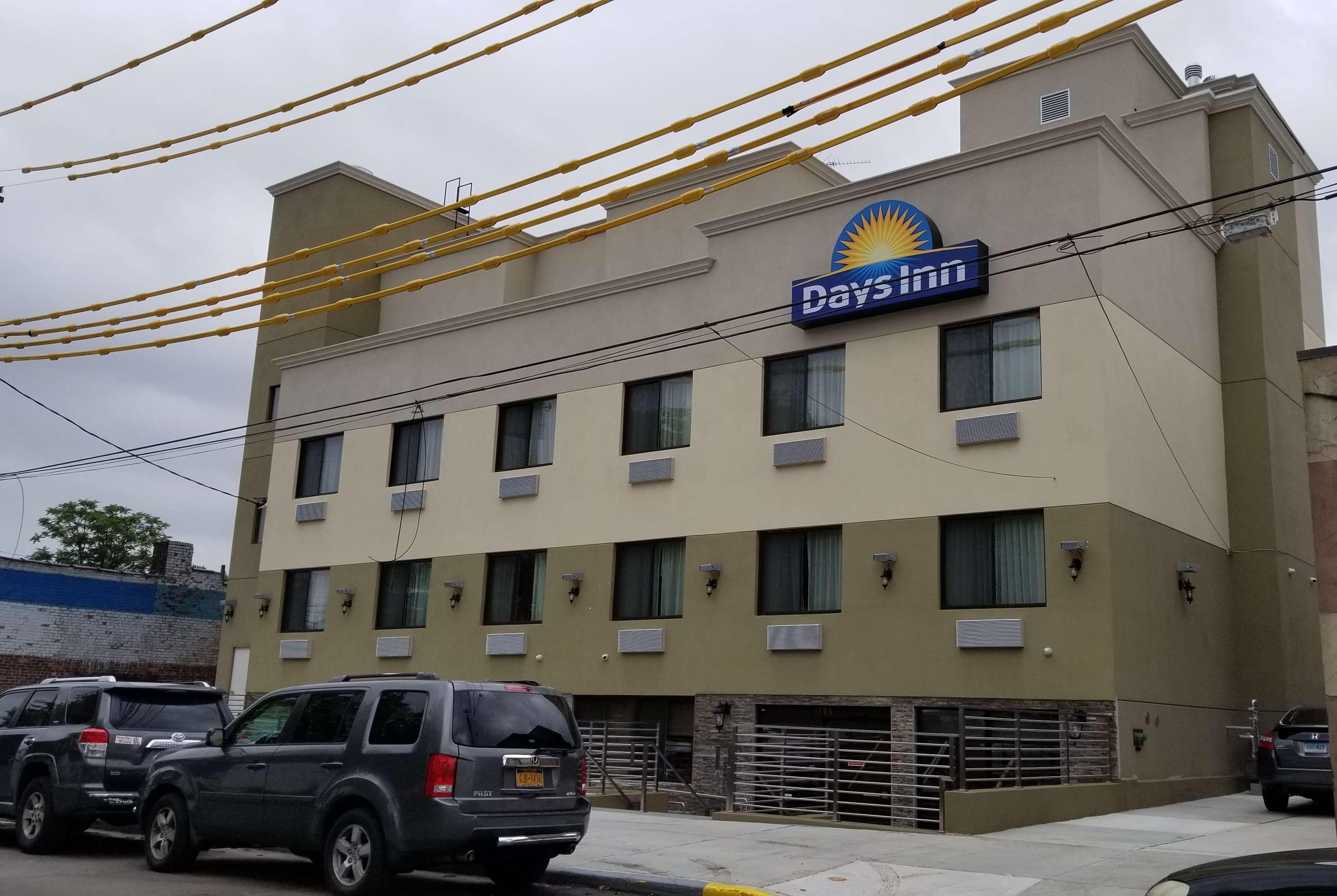 Days Inn By Wyndham Brooklyn Marine Park New York Exteriér fotografie