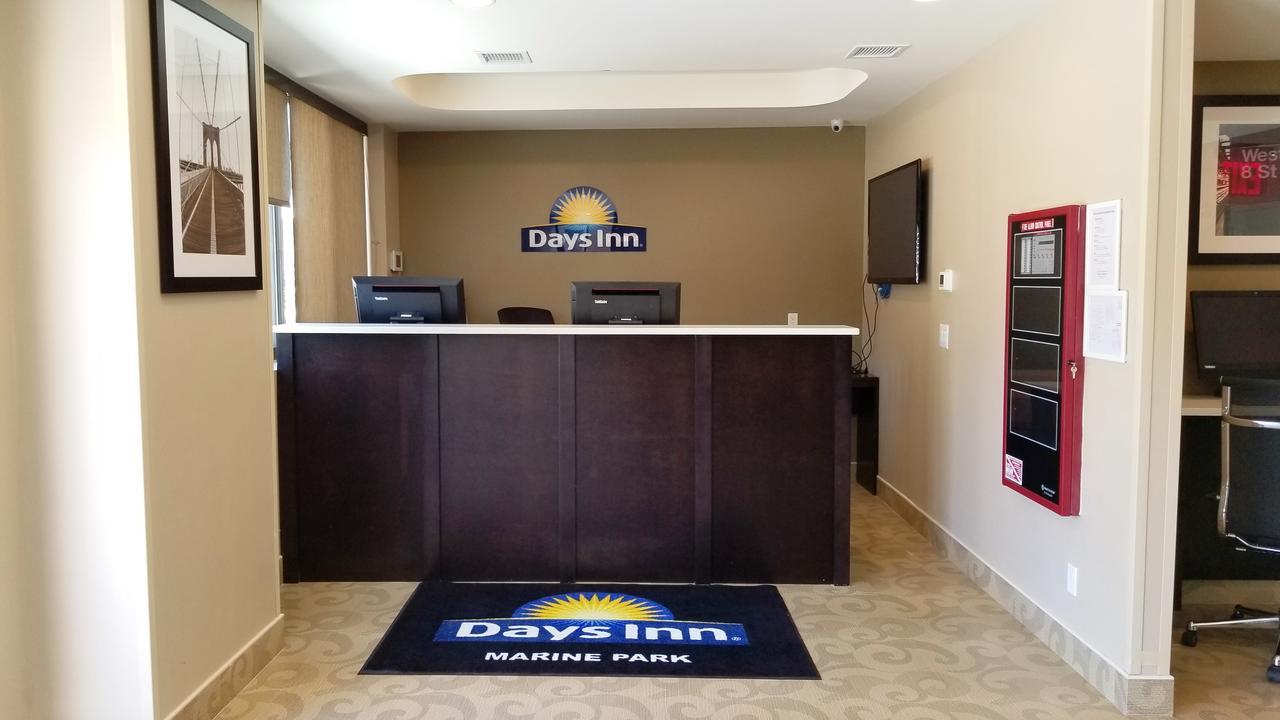 Days Inn By Wyndham Brooklyn Marine Park New York Exteriér fotografie